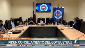 Transportistas proponen congelamiento del precio del combustible