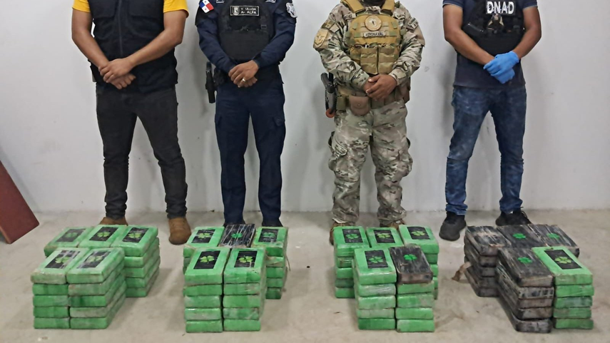 Policía Nacional y la PGN decomisan 100 paquetes de presunta droga&nbsp;