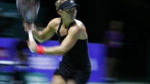 Kerber y Stephens se extienden al máximo en Final WTA