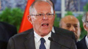 Kuczynski afirma extrema izquierda quiere destituirlo en rechazo al indulto
