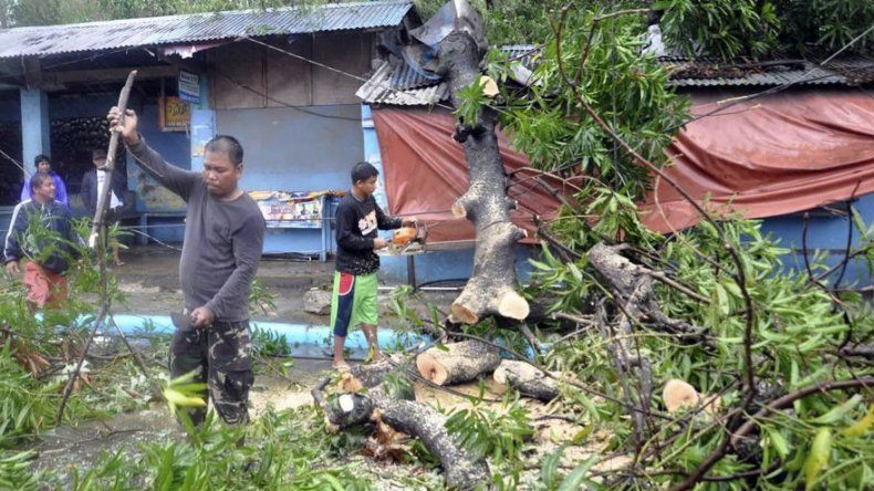 Paso de tifón Yutu por Filipinas deja al menos 6 muertos