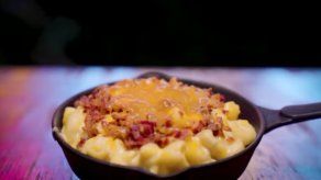 Aprende a preparar unos deliciosos coditos con queso y bacon