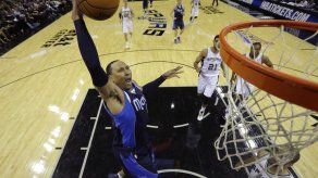 Cavaliers fichan a Shawn Marion