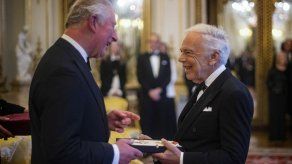 Ralph Lauren recibe título de caballero honorario en Londres