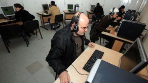 Mayores de 65 años en EEUU usan cada vez más Internet