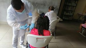 El Meduca aclara que la vacunación contra el COVID-19 en los niños será aplicada solo a aquellos cuyos padres la hayan aprobado previamente.