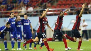 Kashima supera a Universidad de Chile en penales