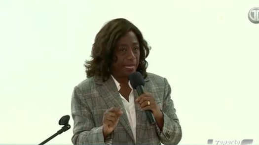 Lucy Molinar se pronuncia sobre venta de laptops y alquiler de escuelas