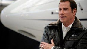 Invitan a Shakira y a Travolta a desfilar en el carnaval de Río