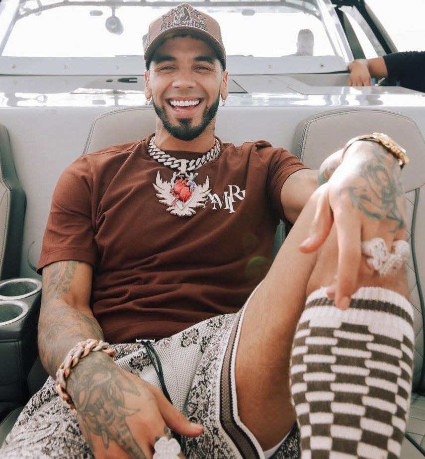 Anuel AA anuncia su regreso a los escenarios