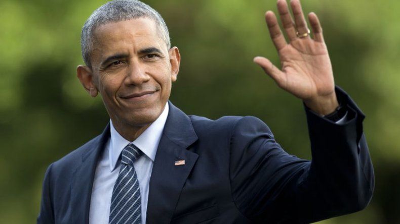 Obama interrumpe vacaciones para hacer campaña por Clinton
