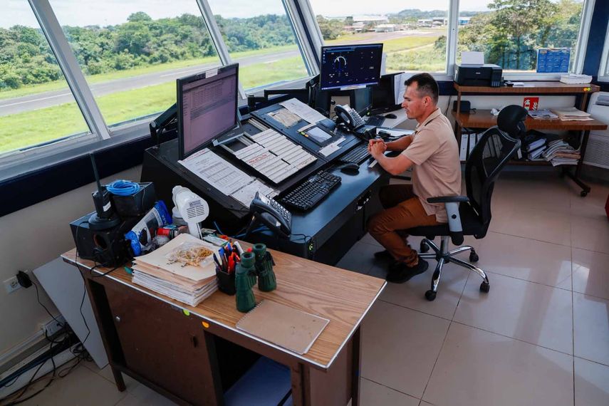 Estación de comunicación del aeródromo Rubén Cantú