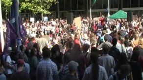 Unos 300 indignados protestan frente a sede de la ONU en Ginebra