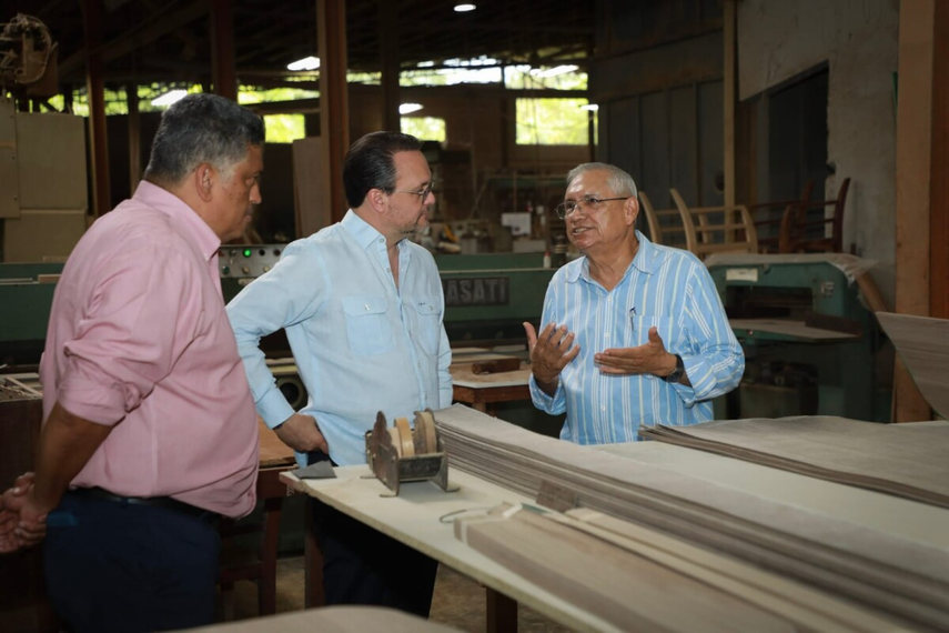 Empresa panameña de muebles incursiona en el mercado jamaiquino