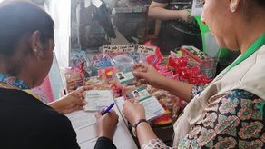 Feria de carnet blanco y verde.