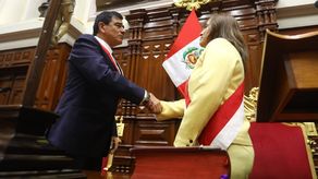 Juramentación de Dina Boluarte como nueva presidenta de Perú.