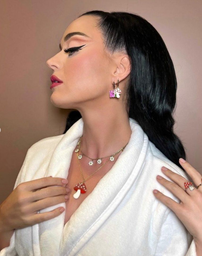 ¿Qué le pasó a Katy Perry? No pudo controlar su párpado en pleno concierto