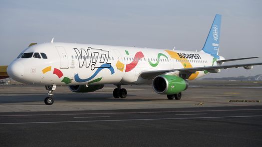 Hungría lanza investigación a otra aerolínea