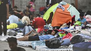 La directora de Migración señaló que una vez se terminen los vuelos de repatriación, que son sufragados por el Gobierno Nacional, la asistencia y la iglesia Adventista del Séptimo Día, se trasladarán a los migrantes que queden en este albergue hacia Los Planes.