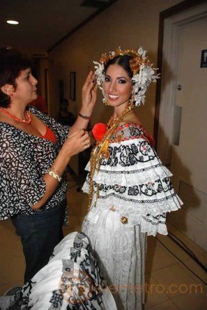 Detrás de la gala típica