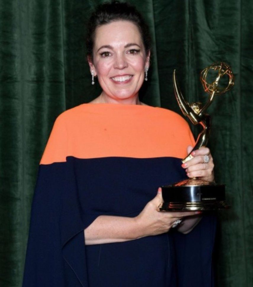 Olivia Colman dedica su premio Emmy a su padre, víctima del coronavirus