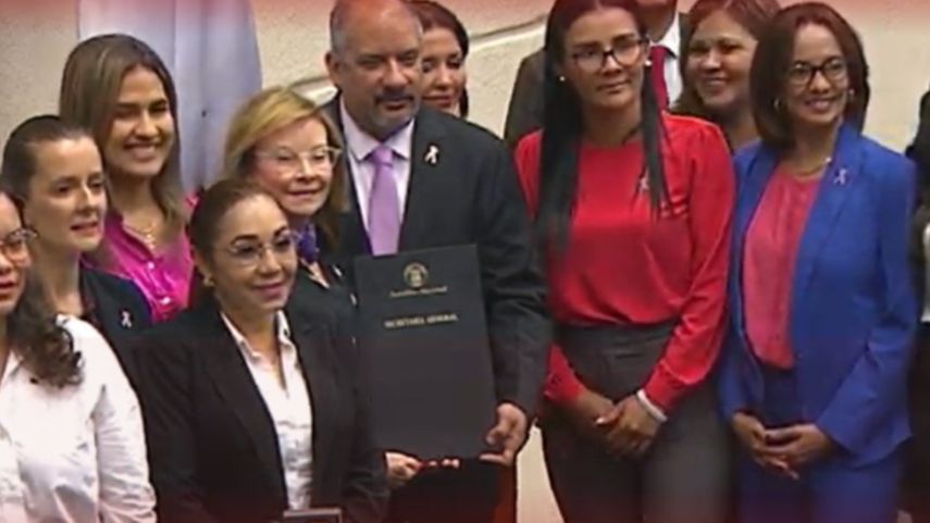 Asamblea Nacional aprueba ley que establece acceso público al registro de ofensores sexuales.