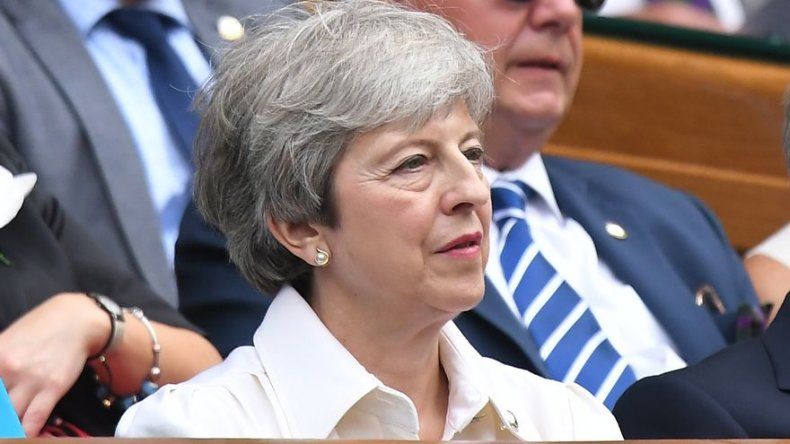 Theresa May no asistirá al desfile militar del 14 de julio en París
