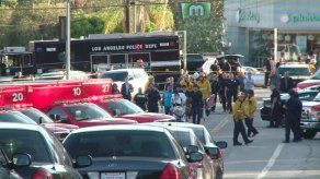 Tiroteo en supermercado de Los Ángeles deja mujer muerta