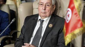 Parlamento de Argelia nombra líder interino tras protestas