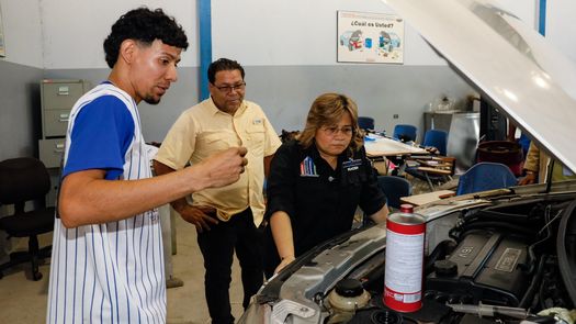 INADEH, curso de mecánica automotriz