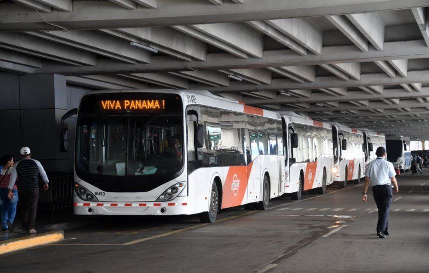 MiBus anuncia transporte gratuito para el partido Panamá - El Salvador