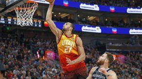 Gobert atrapa 25 rebotes y Jazz supera a Pistons 100-94