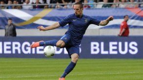 Francia mejora su imagen con triunfo tranquilo ante Serbia