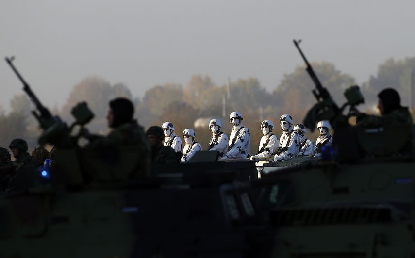 La OTAN bombardeó Serbia para detener la guerra y poner fin a la sangrienta represión de separatistas y civiles de etnia albanesa.