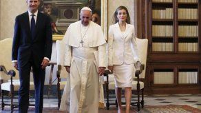 Felipe VI explica al papa el relevo en la Corona Felipe VI explica al papa el relevo en la Corona