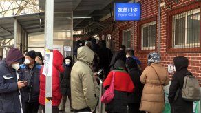 China dice que es imposible rastrear contagios de covid tras relajar medidas