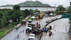Labores de reparación en línea de 72 pulgadas de metal en el Corredor Norte, cerca a los tanques de almacenamiento de Tinajitas deja varios sectores sin agua.