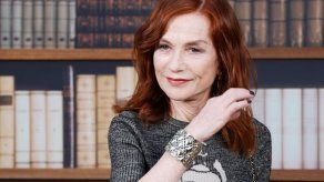 Isabelle Huppert debuta en el Grec con un monólogo como reina de Escocia