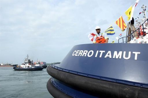 Empresa española entrega dos de 14 remolcadores al Canal de Panamá