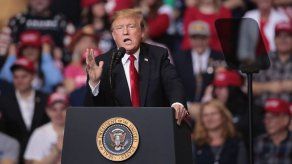 Trump amenaza con cerrar la frontera con México la próxima semana