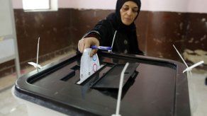 Egipto inicia referendo que extendería mandato de El Sisi