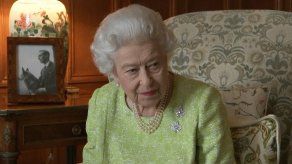 Isabel II celebra 70 años de reinado y quiere que Camila sea reina consorte