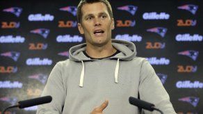 Brady rehúsa contestar pregunta sobre Trump
