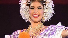 Reina del Carnaval capitalino engalana la Cinta Costera con desfile típico