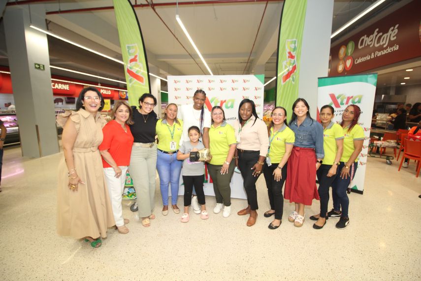 Supermercados Xtra otorga patrocinio a Atheyna Bylon.