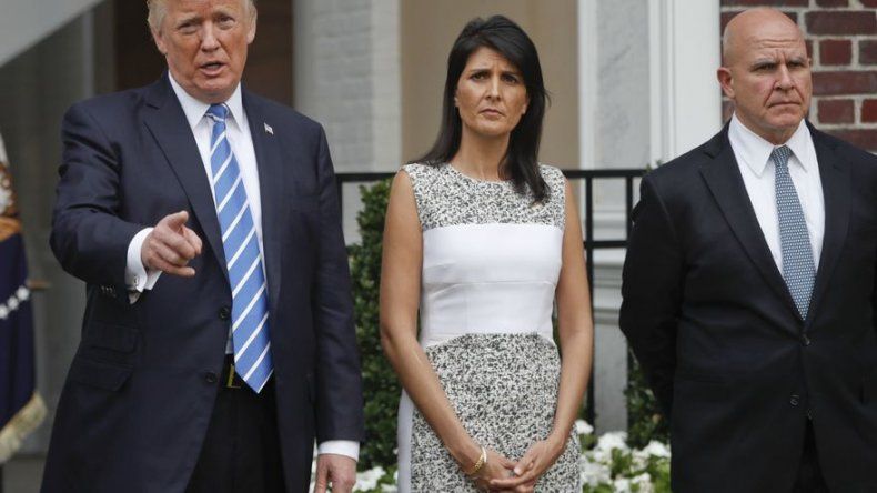 Amenaza de Trump a Venezuela contradice postura de asesor