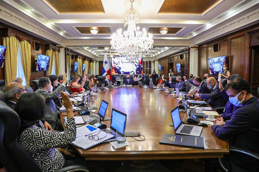 Gabinete liderado por el Presidente Laurentino Cortizo Cohen aprobó más de B/. 51 millones para fondos FET y FTO. Gabinete liderado por el Presidente Laurentino Cortizo Cohen aprobó más de B/. 51 millones para fondos FET y FTO. 