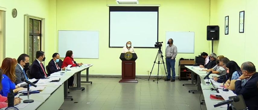 Entrevistas a aspirantes a magistrado de la Corte.