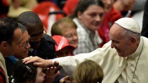 El papa denuncia egoísmo y demagogias populistas en el rechazo a inmigrantes