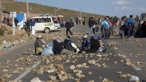 Bolivia: Mineros mantienen tomadas las rutas